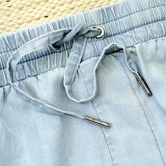 Calvin Klein Jeans Shorts - Picture 4 of 8